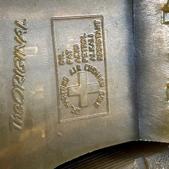 Dr. Martens Ladies size 7 Amilita Combat boots - Picture 13 of 16